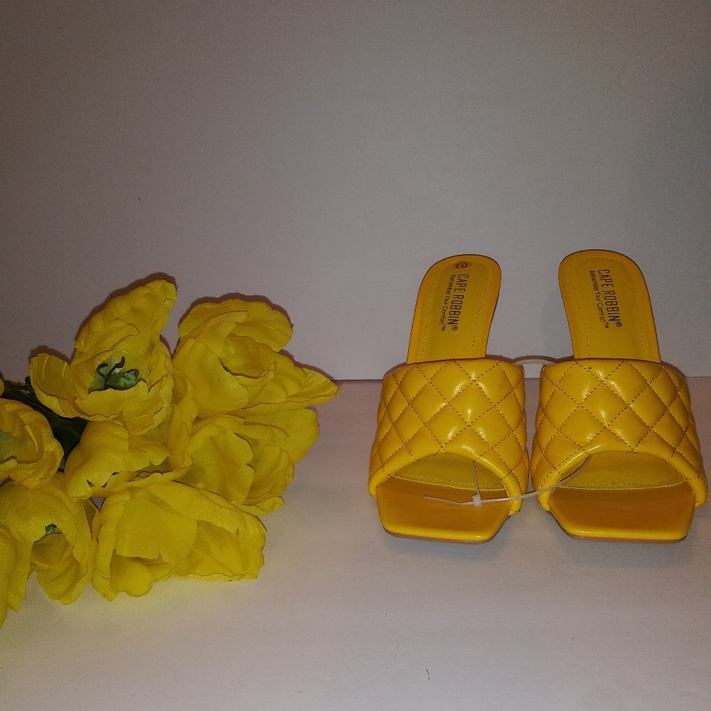 Peep toe sandal